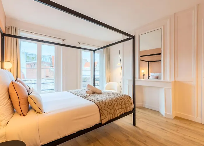 3 Bedroom Apartment On The Grand Place