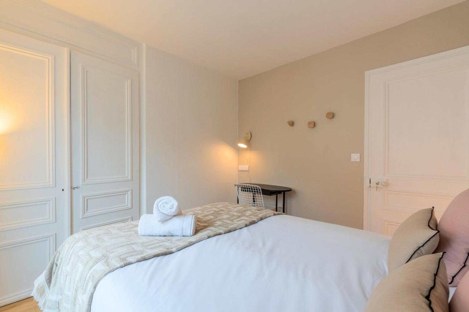 Apartment 3 Bedroom On The Grand Place *